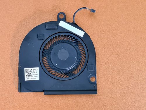 DE39 - CPU hűtőventilátor Latitude E5550 (04Y9H9)